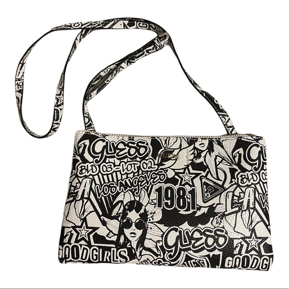 Super cute, hard to find , like new GUESS | Varsity Pop Graffiti Crossbody